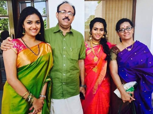 Keerthy Suresh Family