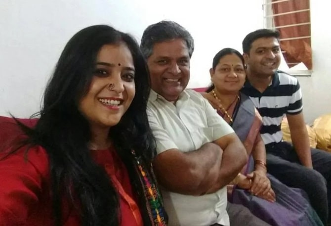 Neha Shitole Family