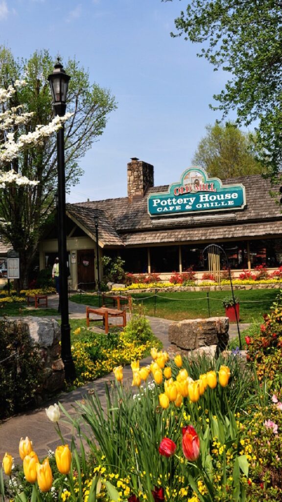 The Pottery House Cafe and Grille